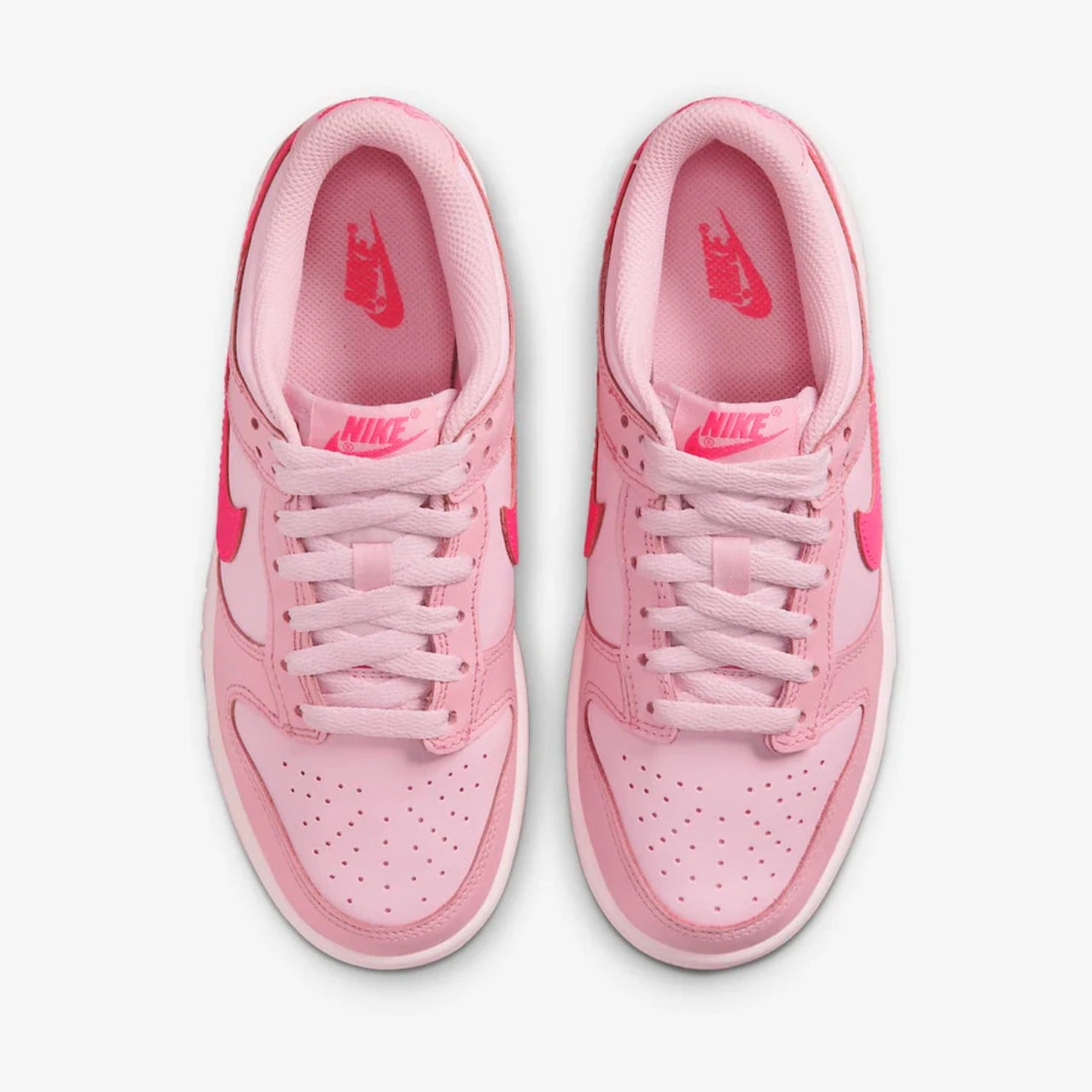 Παπούτσι - Nike Dunk Low Triple Pink (Barbie)