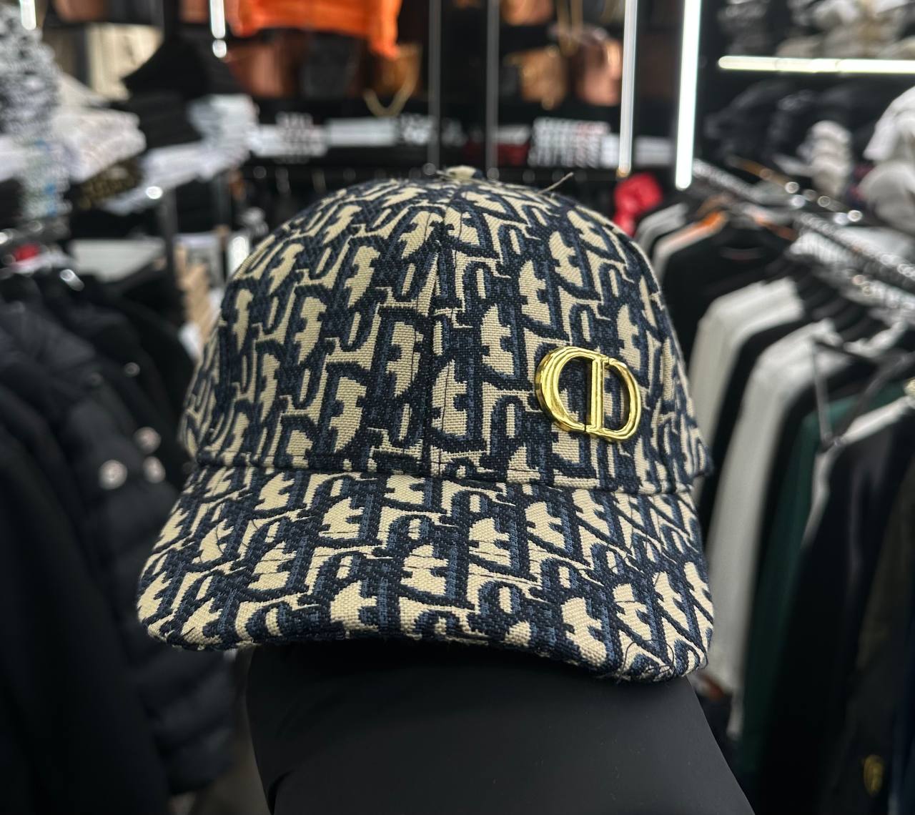 LUXURY - ΚΑΠΕΛΟ DIOR