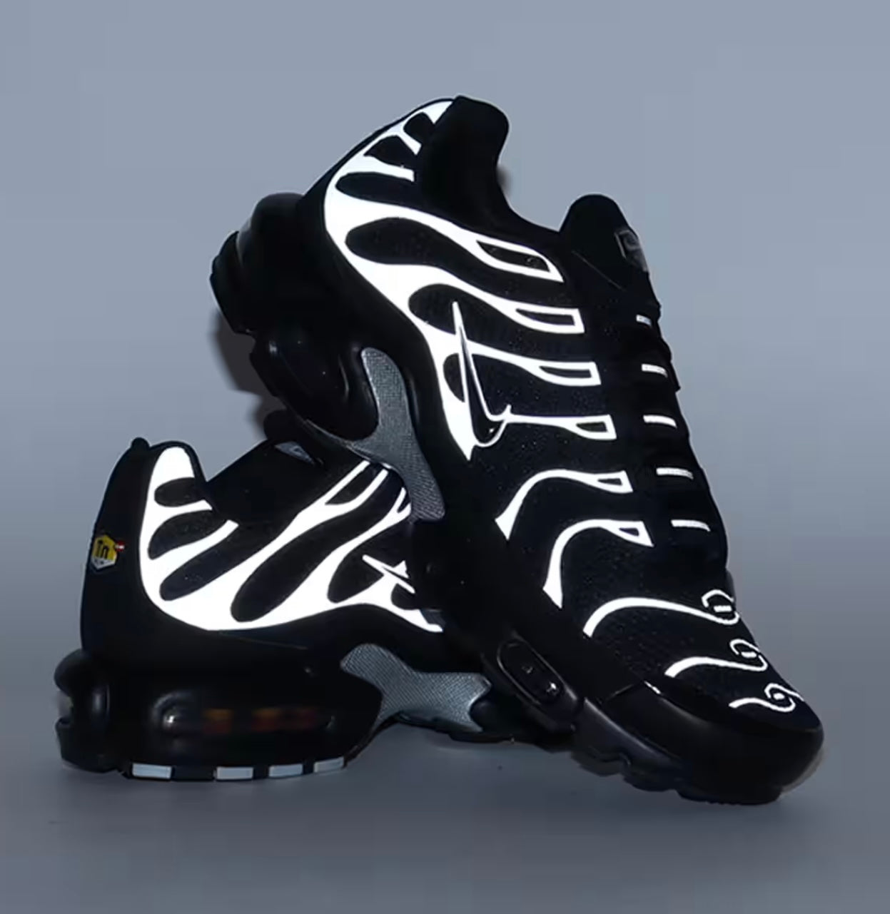 Παπούτσι - Nike Air Max Plus TN - Black Silver