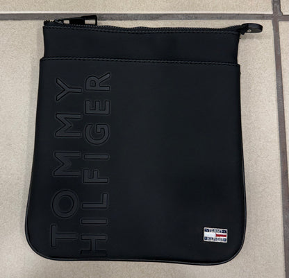 TOMMY HILFIGER ΤΣΑΝΤΑΚΙ NEW 2026