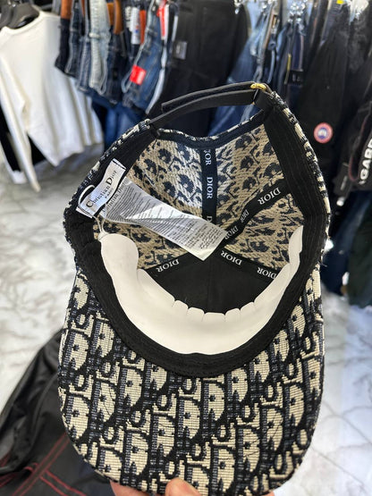 LUXURY - ΚΑΠΕΛΟ DIOR