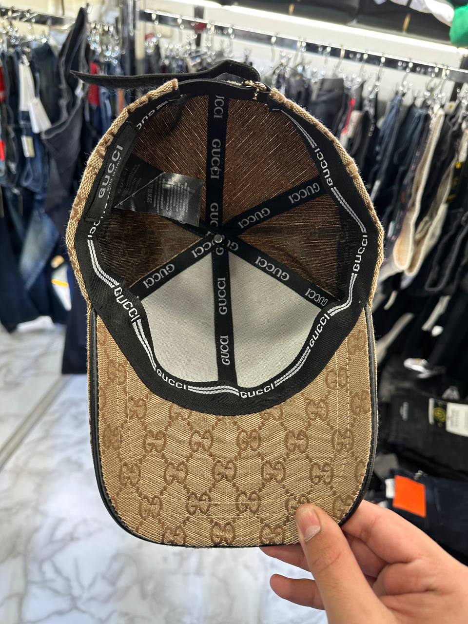 LUXURY - ΚΑΠΕΛΟ GUCCI
