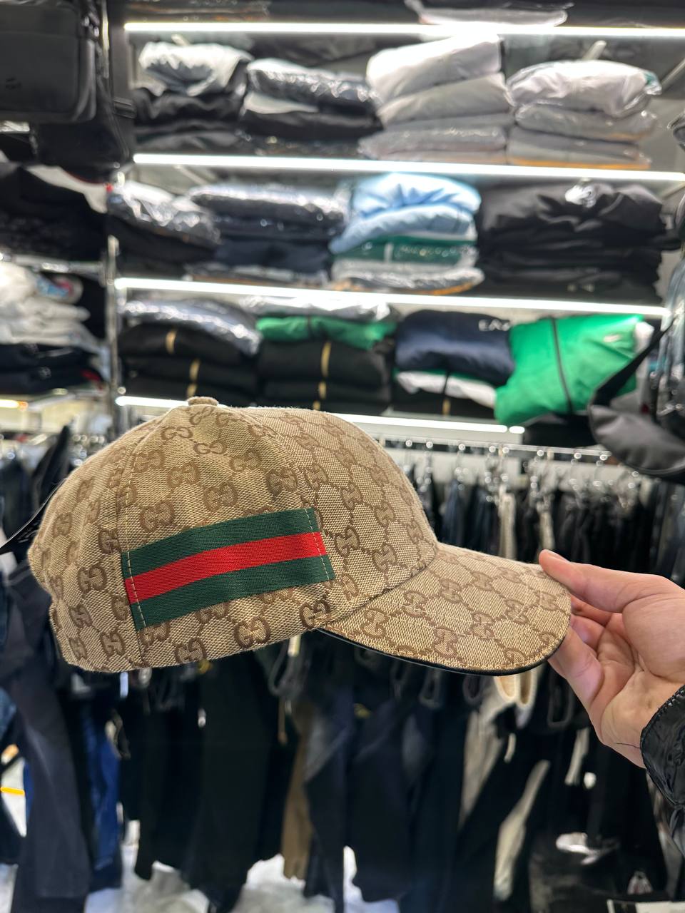 LUXURY - ΚΑΠΕΛΟ GUCCI