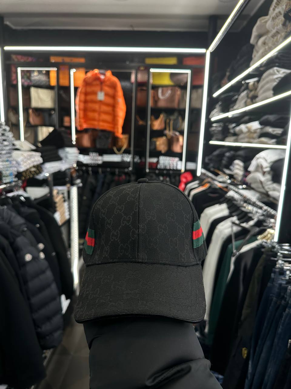 LUXURY - ΚΑΠΕΛΟ GUCCI
