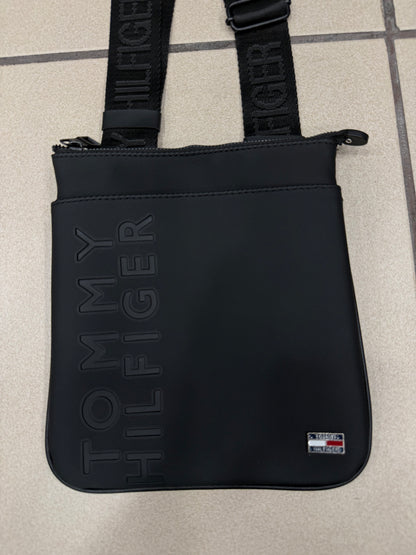 TOMMY HILFIGER  ΤΣΑΝΤΑΚΙ NEW 2026