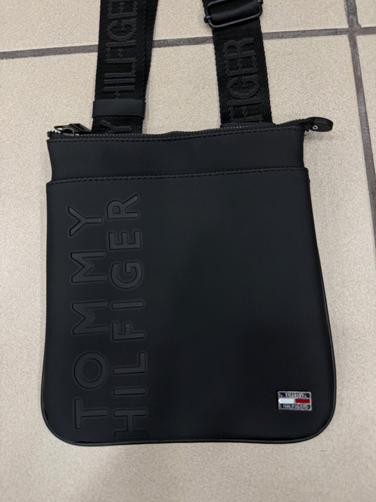 TOMMY HILFIGER  ΤΣΑΝΤΑΚΙ NEW 2026