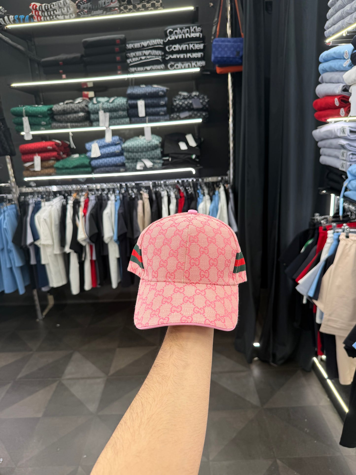 LUXURY - ΚΑΠΕΛΟ GUCCI