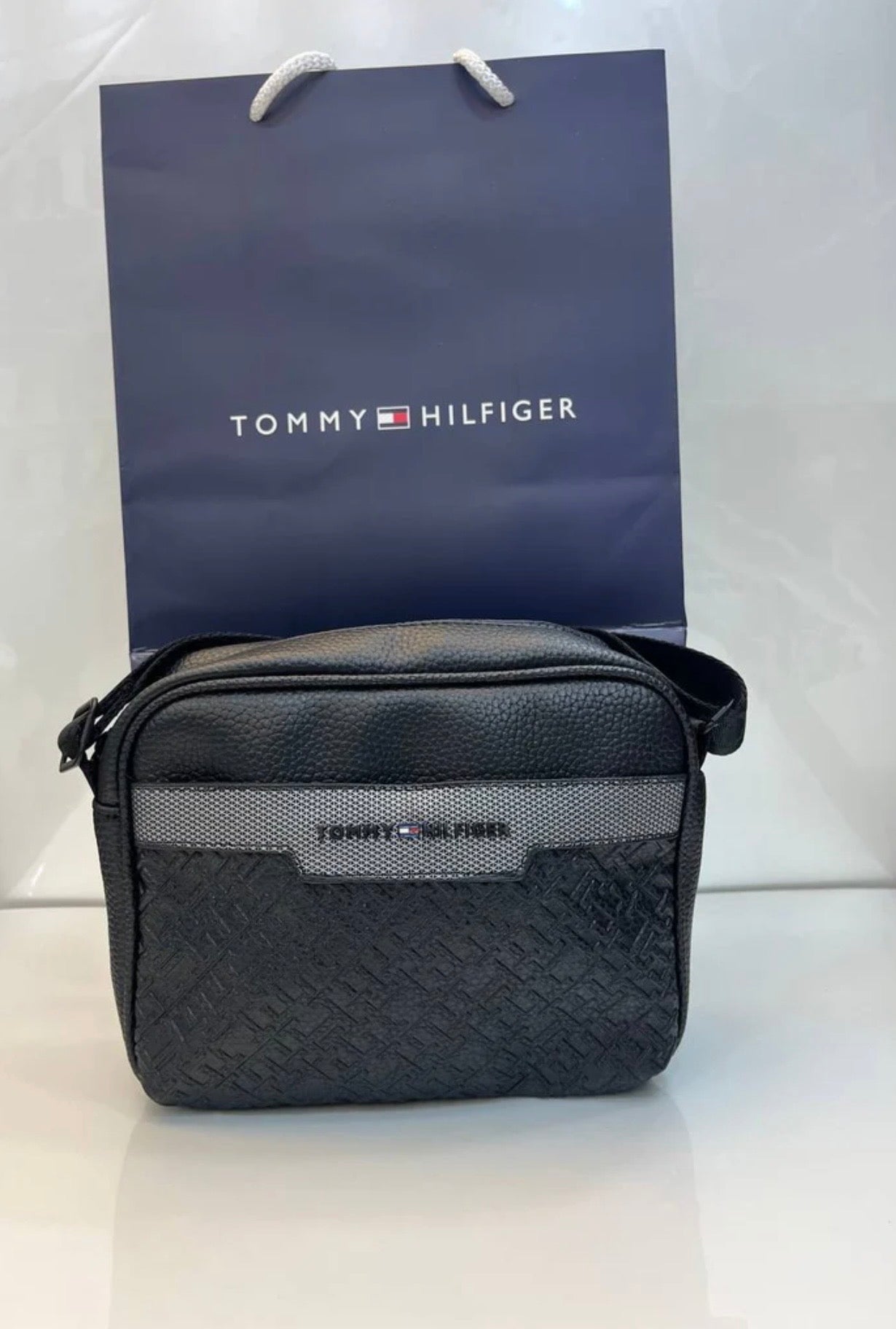 TOMMY HILFIGER ΤΣΑΝΤΑΚΙ NEW 2026