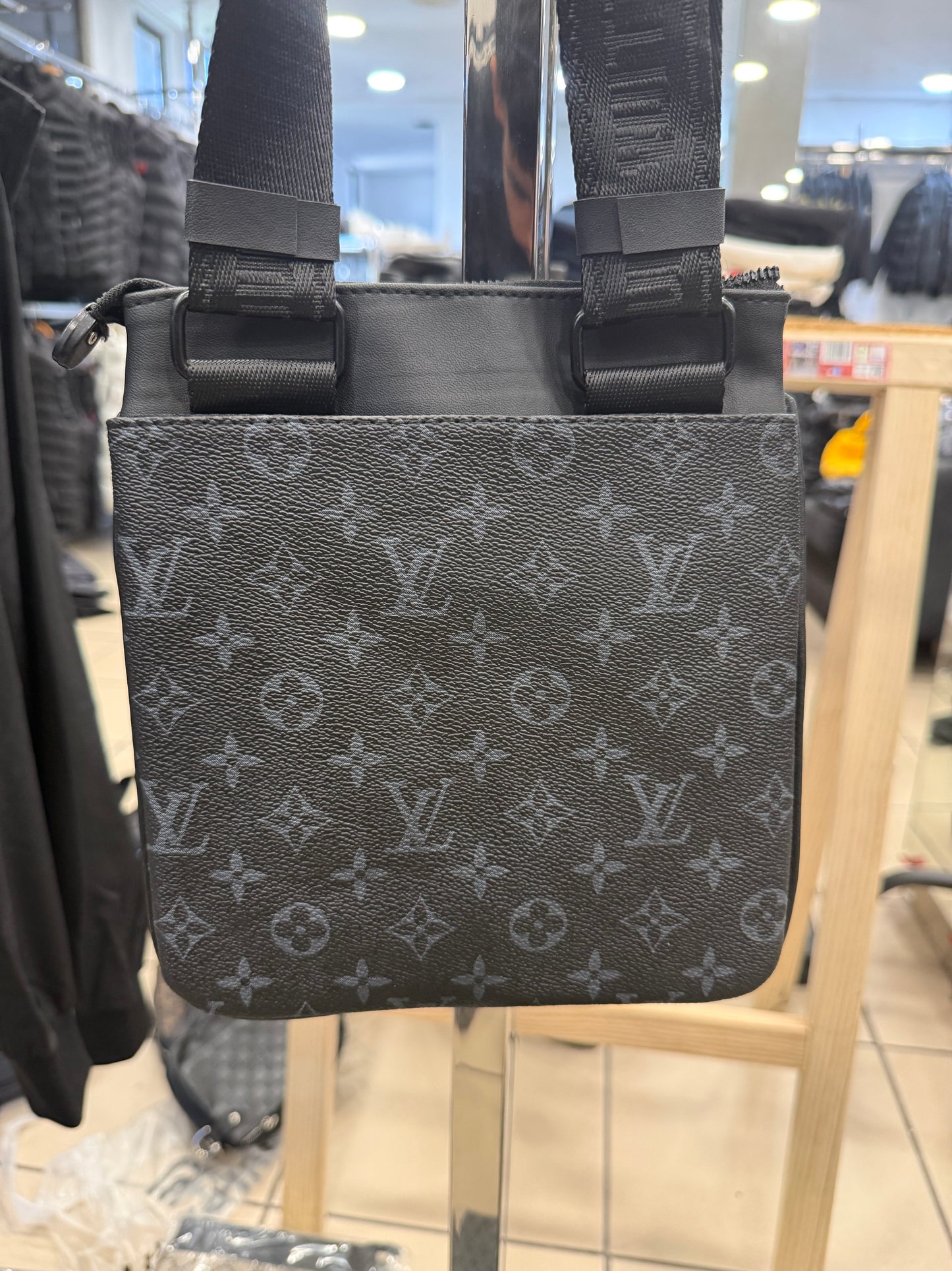 LOUIS VUITTON ΤΣΑΝΤΑΚΙ NEW 2026